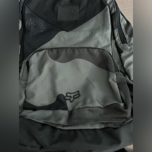 FOX SAYAK LOCK UP BACKPACK CAMO NWT - Picture 8 of 9